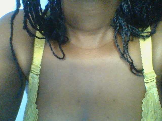 Sweetchely live webcam show