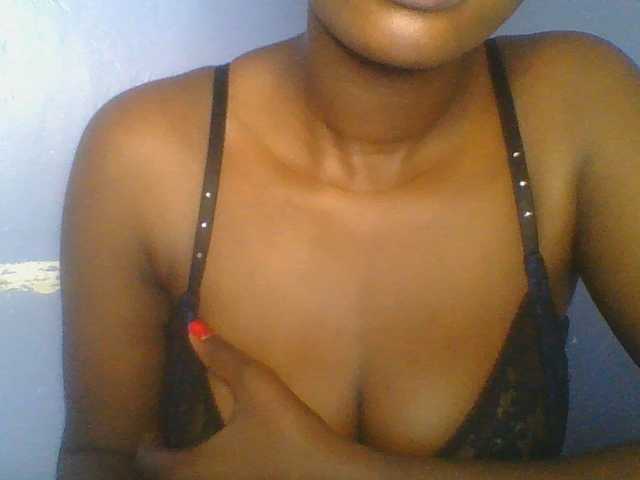 Sweetchely live cam on BongaCams
