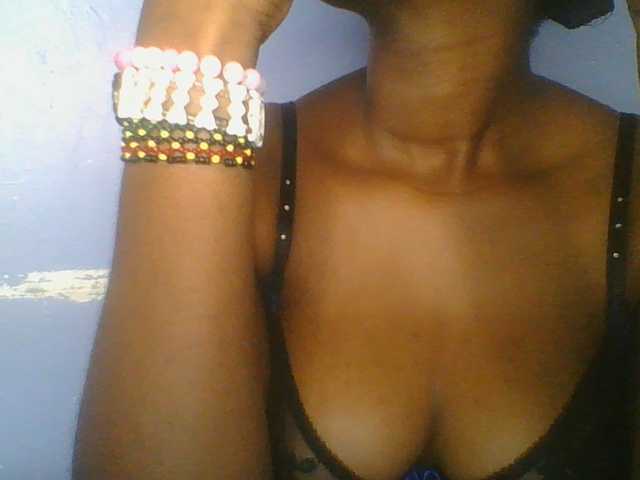Sweetchely live cam on BongaCams