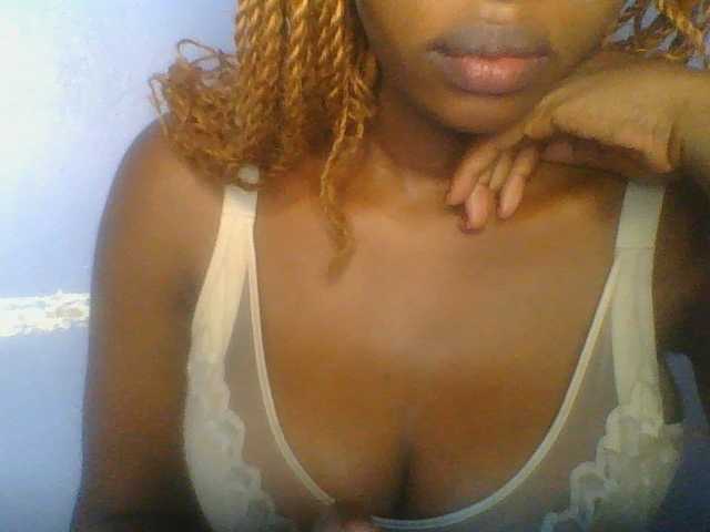 Sweetchely live cam on BongaCams