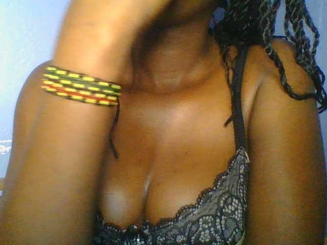 Sweetchely live cam on BongaCams