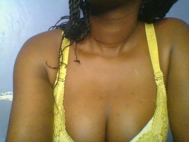 Sweetchely live webcam show