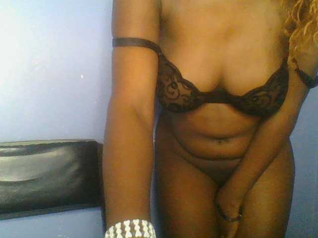 Sweetchely live cam on BongaCams