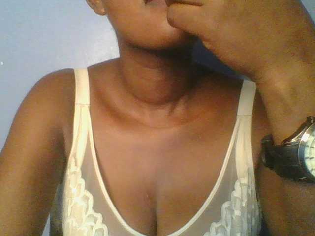 Sweetchely live cam on BongaCams