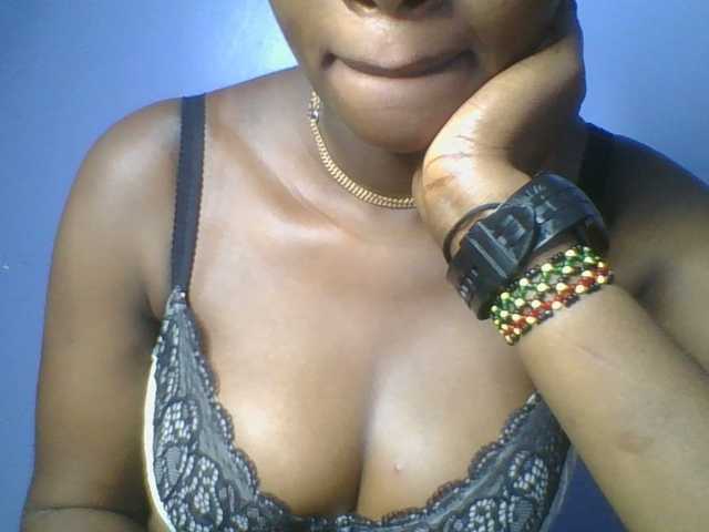 Sweetchely live cam on BongaCams