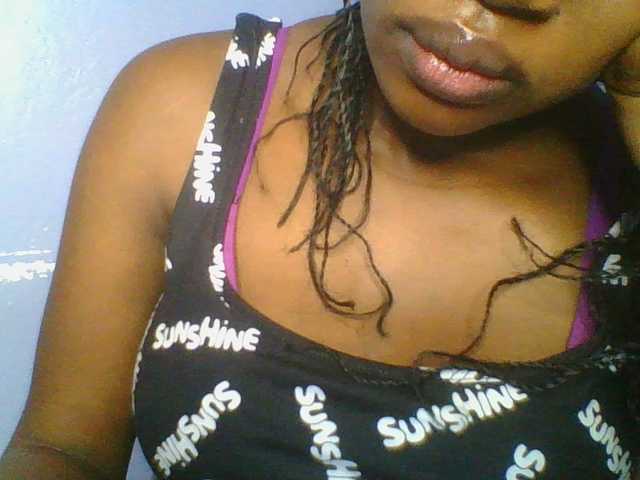 Sweetchely live webcam show