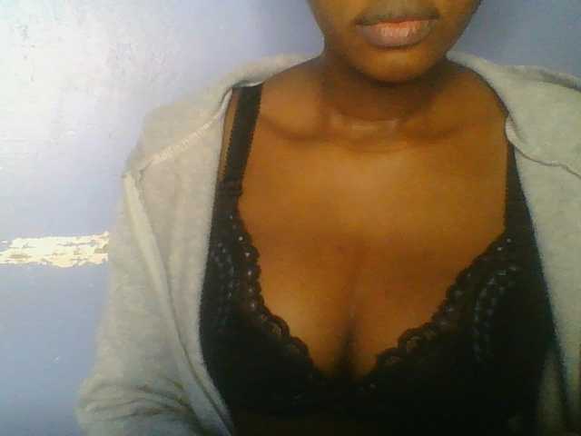Sweetchely live cam on BongaCams