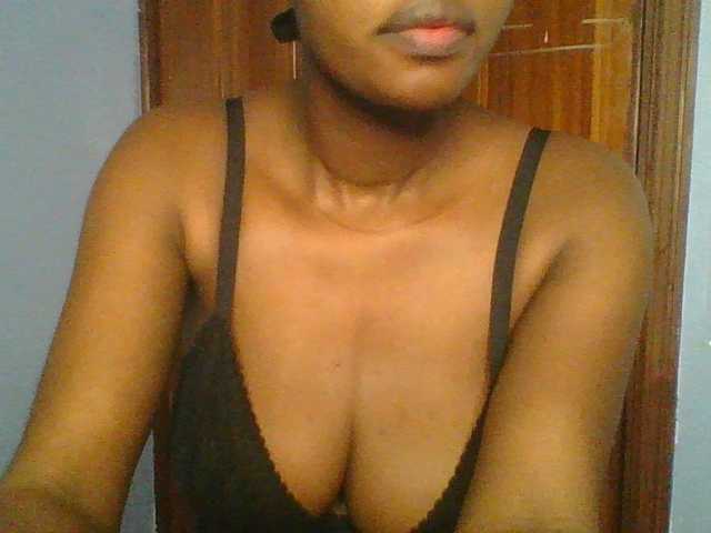Sweetchely live cam on BongaCams