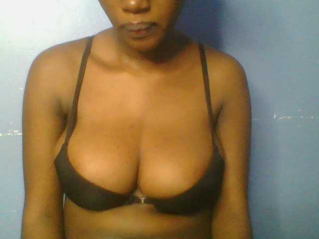 Sweetchely live cam on BongaCams