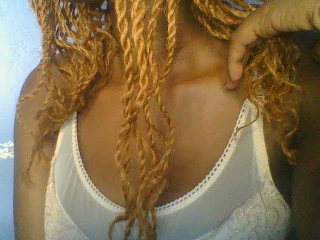 Sweetchely live cam on BongaCams