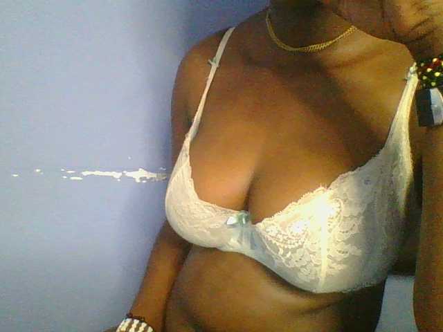 Sweetchely live cam on BongaCams