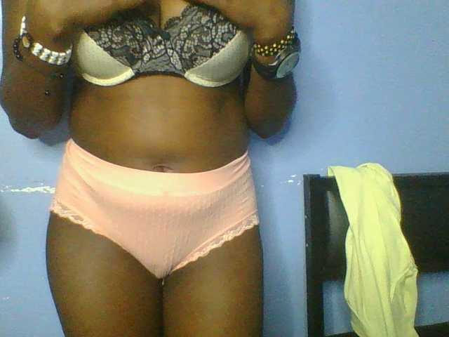 Sweetchely live cam on BongaCams