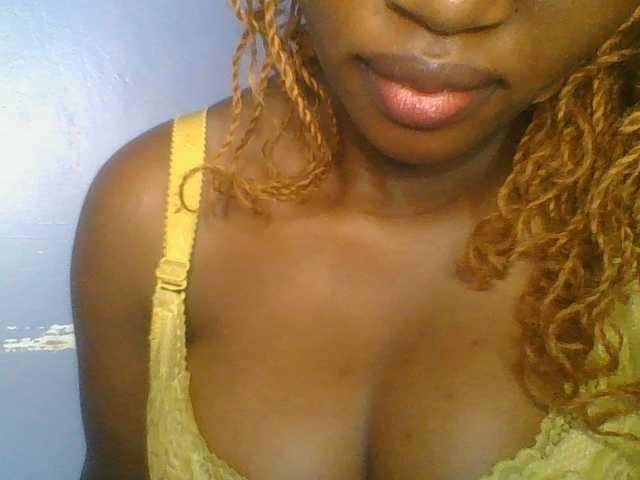 Sweetchely live cam on BongaCams