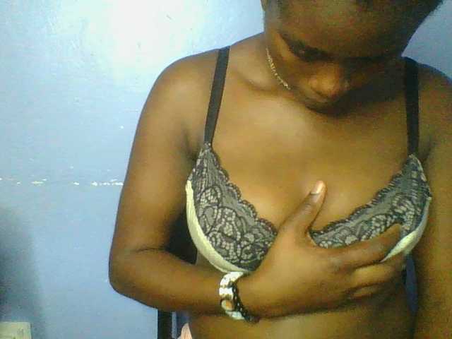 Sweetchely live cam on BongaCams