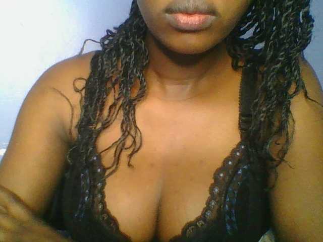 Sweetchely live cam on BongaCams