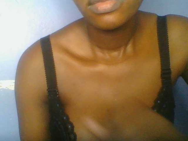 Sweetchely live cam on BongaCams