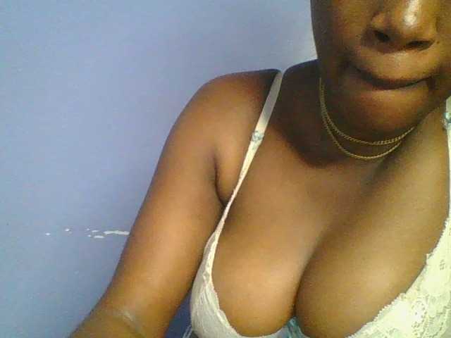 Sweetchely live cam on BongaCams