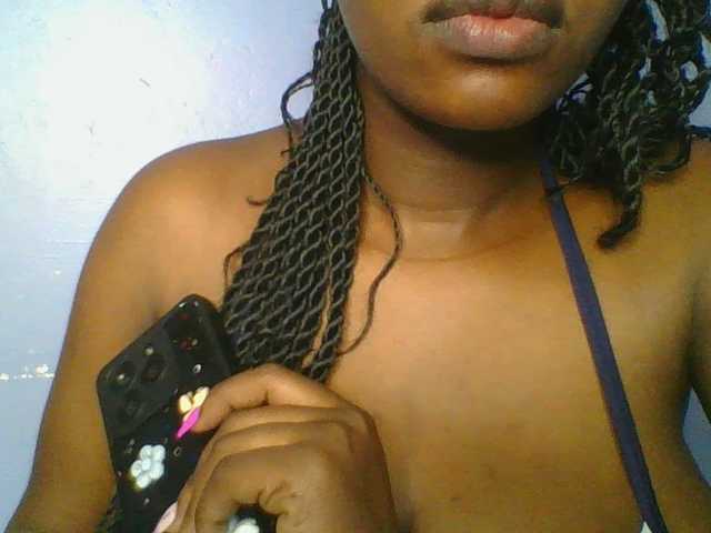 Sweetchely live cam on BongaCams