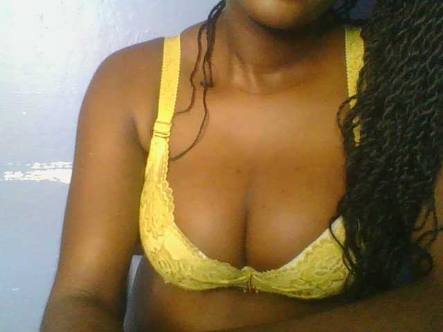 Sweetchely live webcam show