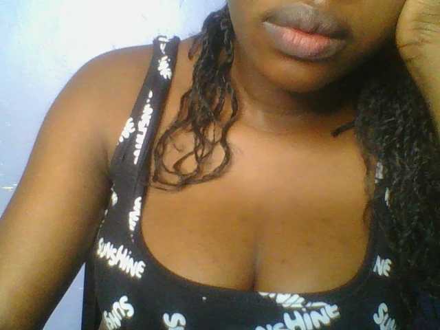 Sweetchely live cam on BongaCams