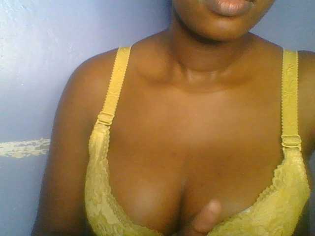 Sweetchely live cam on BongaCams