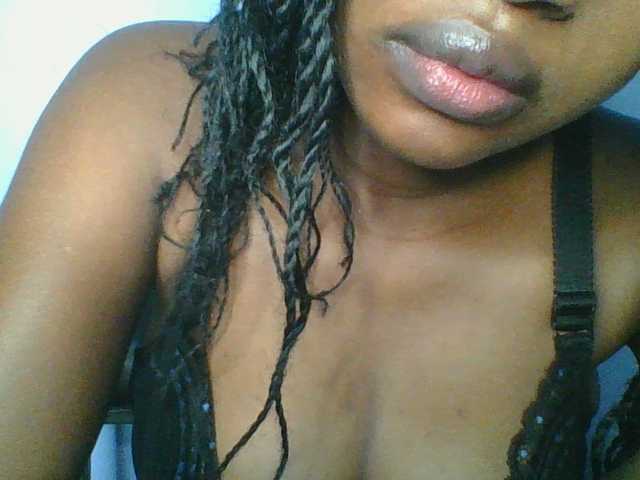 Sweetchely live webcam show