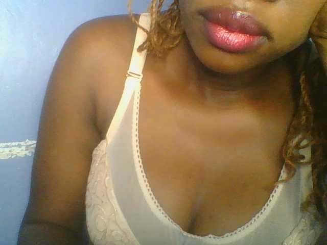Sweetchely live cam on BongaCams