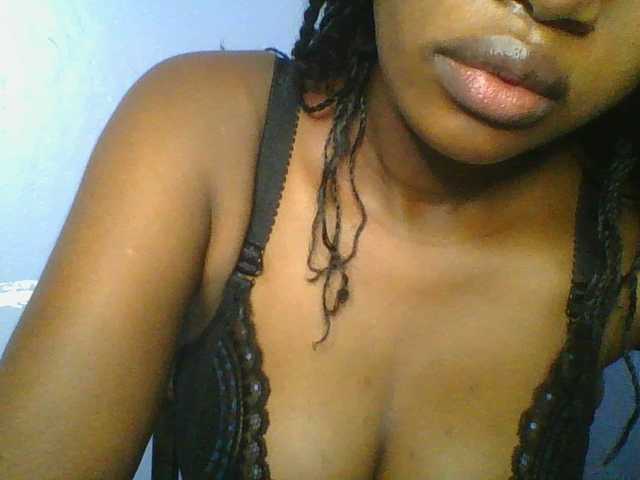 Sweetchely live webcam show