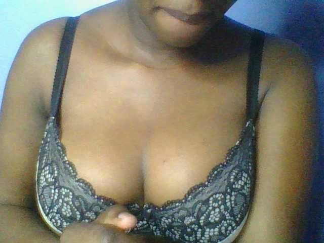 Sweetchely live cam on BongaCams