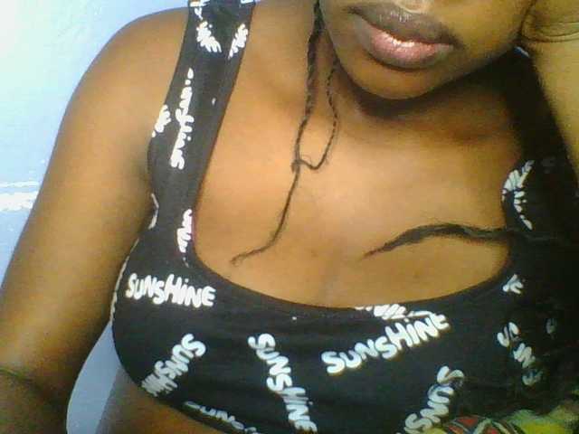 Sweetchely live webcam show