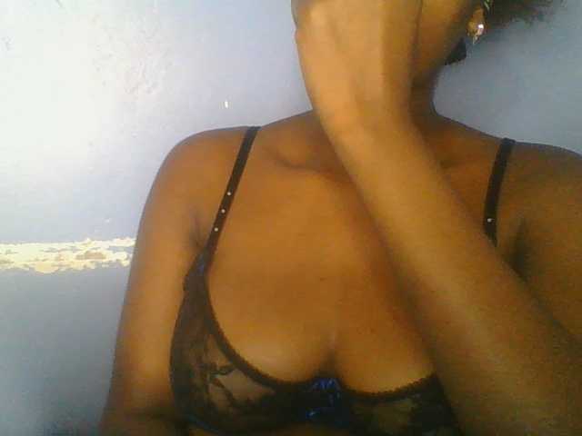 Sweetchely live cam on BongaCams