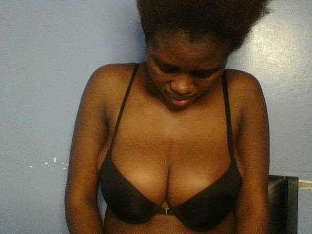 Sweetchely live cam on BongaCams