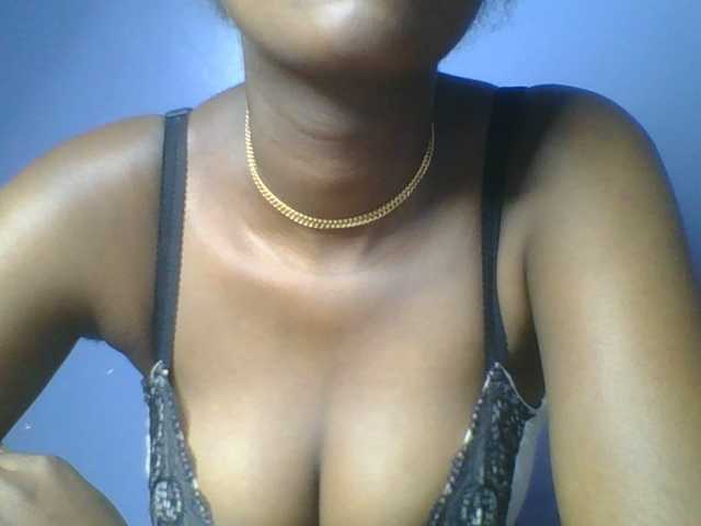 Sweetchely live cam on BongaCams