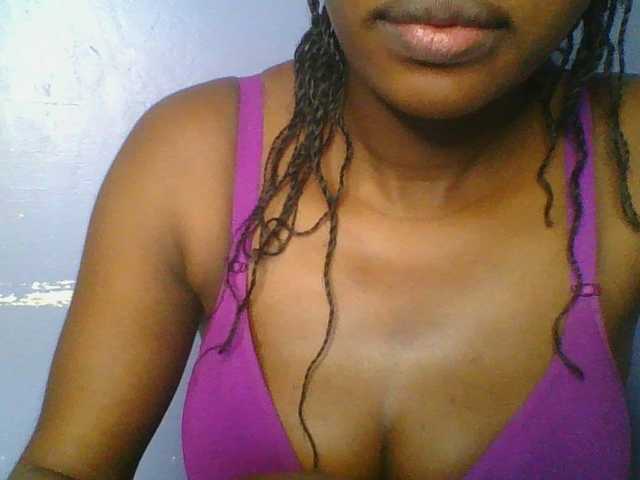 Sweetchely live webcam show