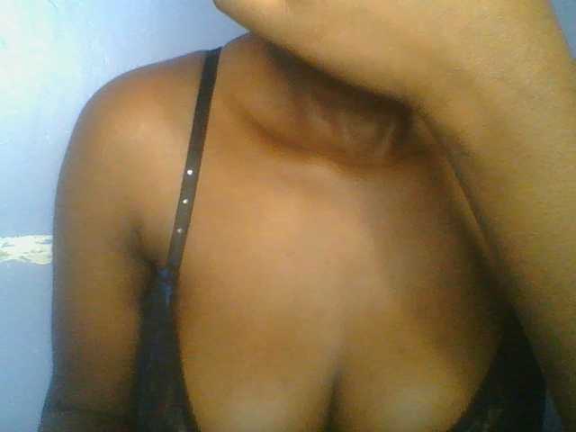 Sweetchely live cam on BongaCams