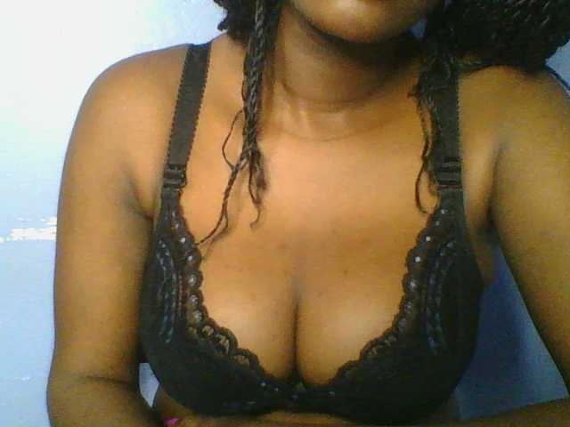 Sweetchely live webcam show
