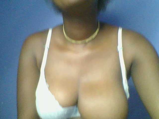 Sweetchely live cam on BongaCams