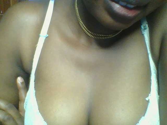 Sweetchely live cam on BongaCams
