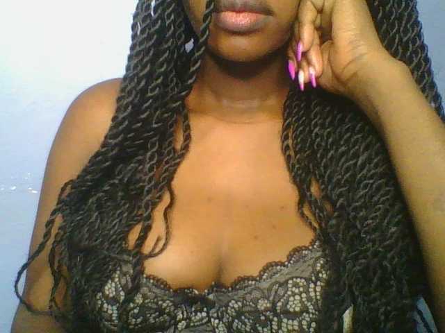 Sweetchely live webcam show