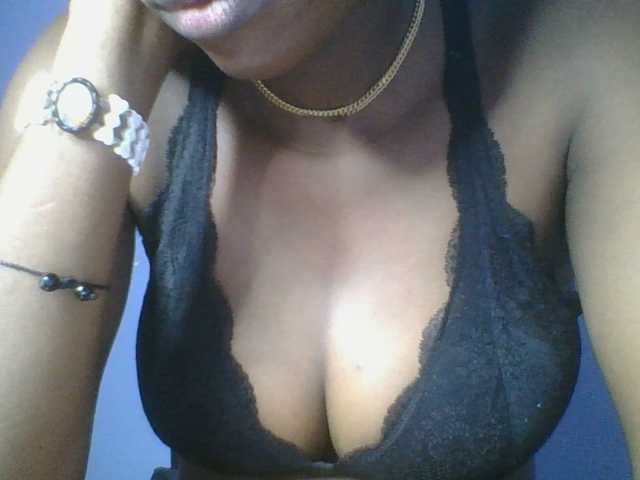 Sweetchely live cam on BongaCams