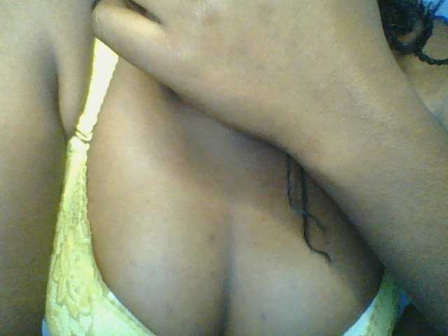 Sweetchely live webcam show