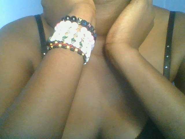 Sweetchely live cam on BongaCams