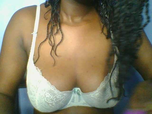 Sweetchely live webcam show