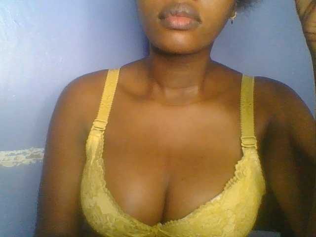 Sweetchely live cam on BongaCams