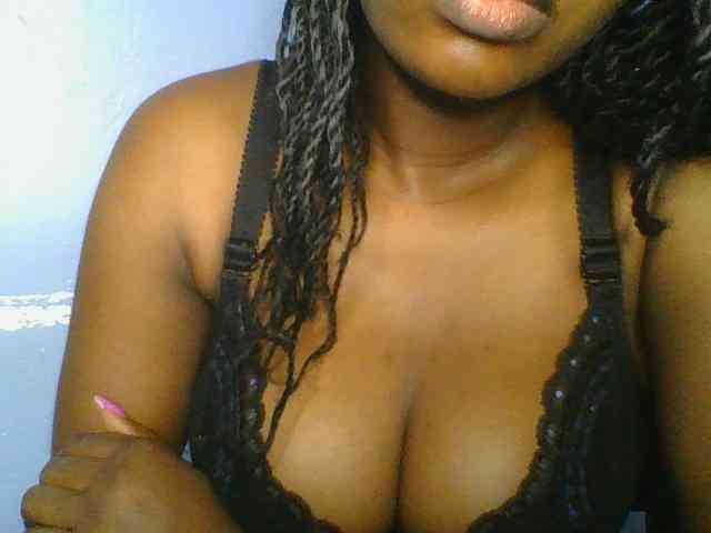 Sweetchely Live Webcam on BongaCams