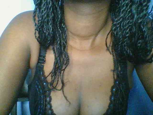 Sweetchely Live Webcam on BongaCams