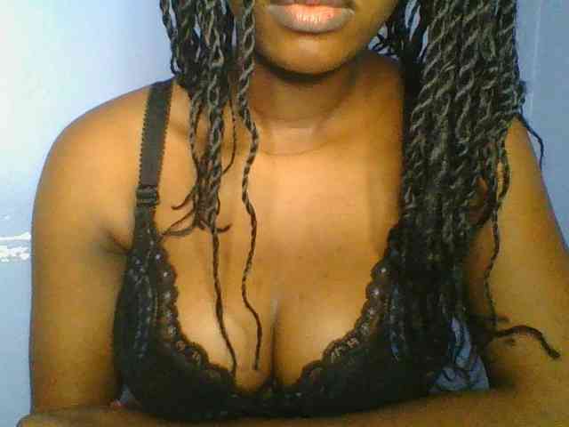 Sweetchely Live Webcam on BongaCams