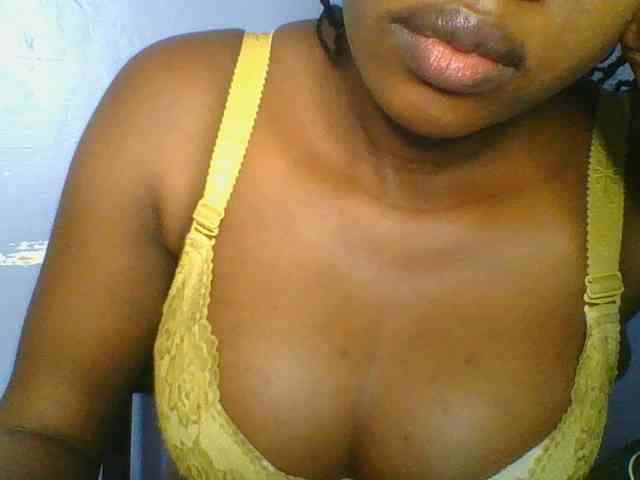 Sweetchely Live Webcam on BongaCams