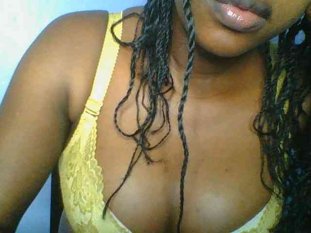 Sweetchely Live Webcam on BongaCams