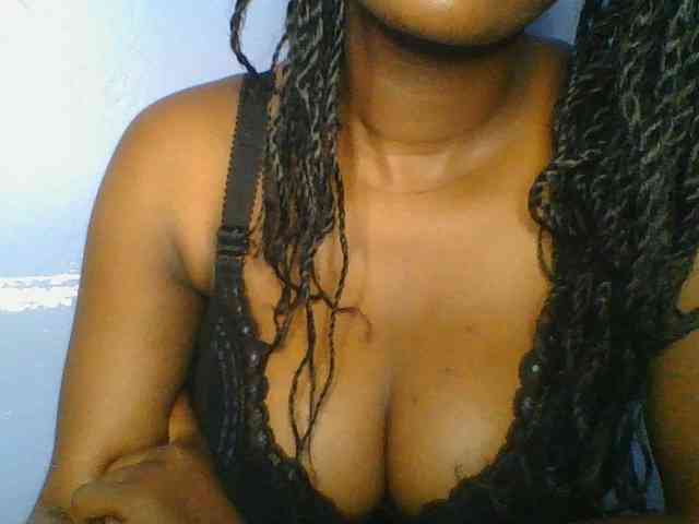 Sweetchely Live Webcam on BongaCams